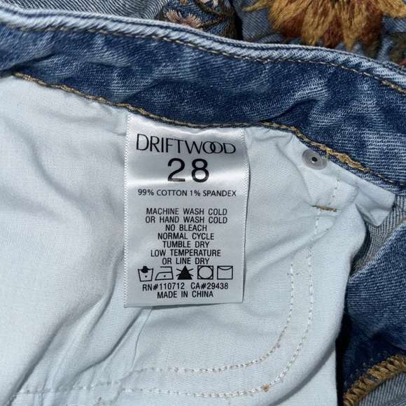 DRIFTWOOD FALLING SUNFLOWER FARRAH FLARE LIGHT WASH JEANS NWT SIZE 28 - Picture 7 of 9